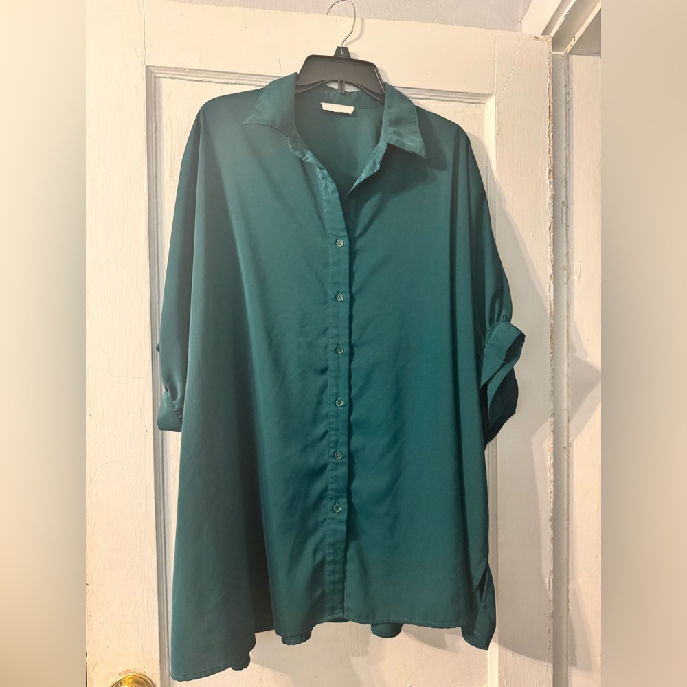 Entro short sleeve oversize button up shirt.
